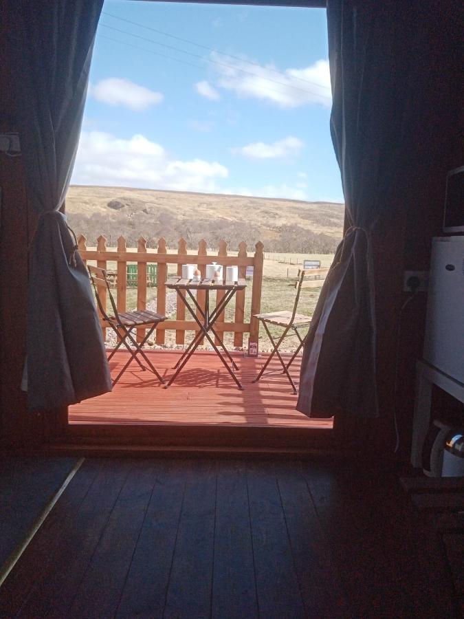 Wee Hoose Glamping 3 Hotel Kinbrace Bagian luar foto